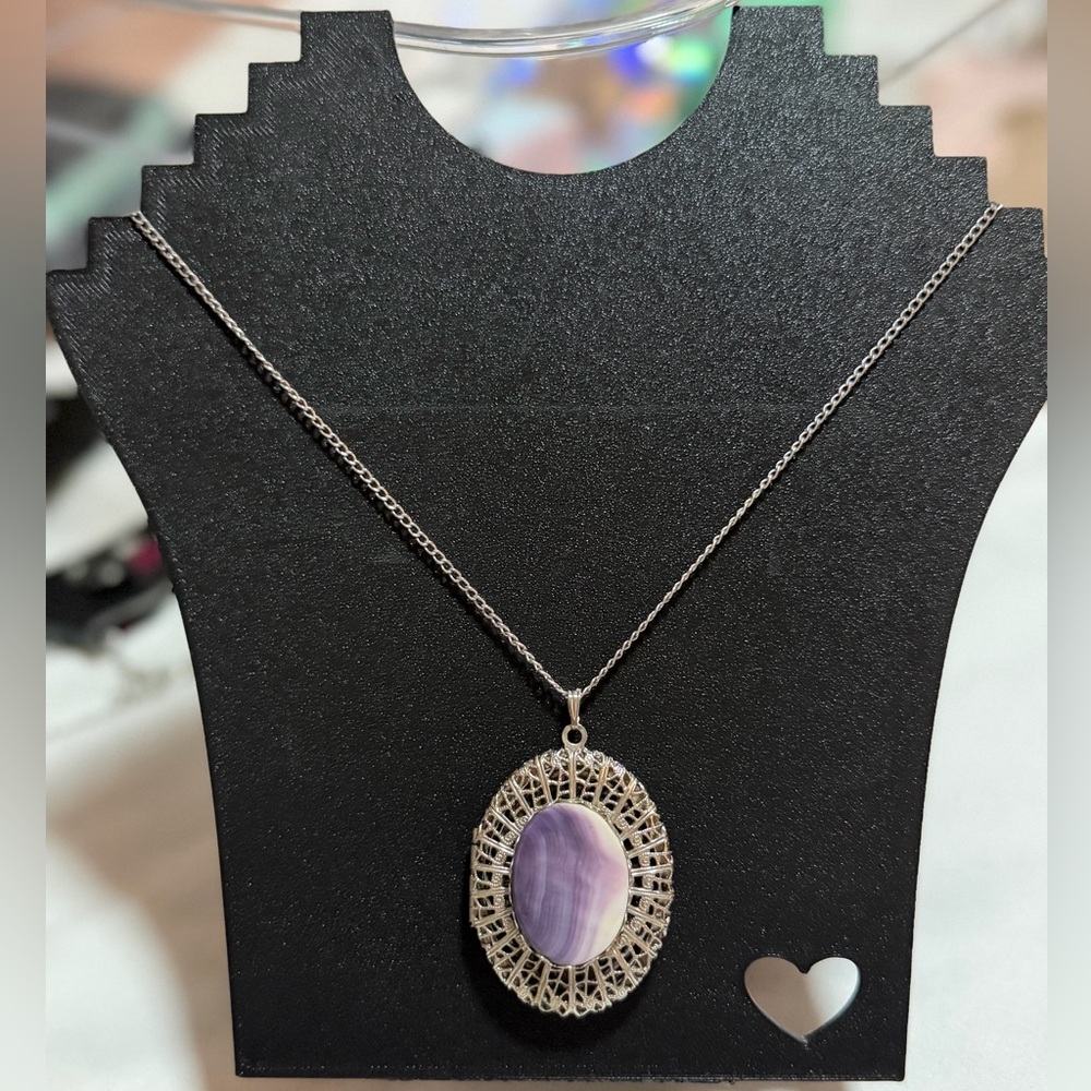 Elegant Purple Pendant Necklace B8